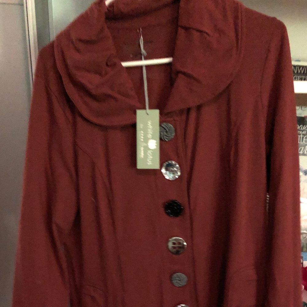 White Lotus top/light coat/tunic